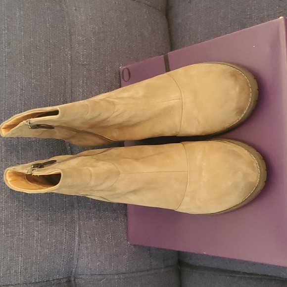 Booties - Picture 2 of 7